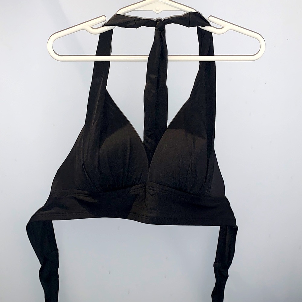 Black padded bikini top-women’s small(4/6)                    ~Brand:Shade&Shore